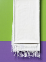 40423 Scarf with twisted fringes